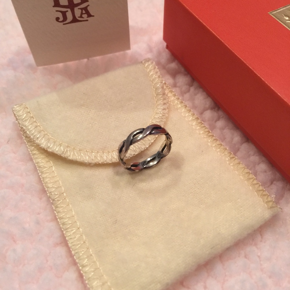 James Avery Twisted ring size 4 1/2